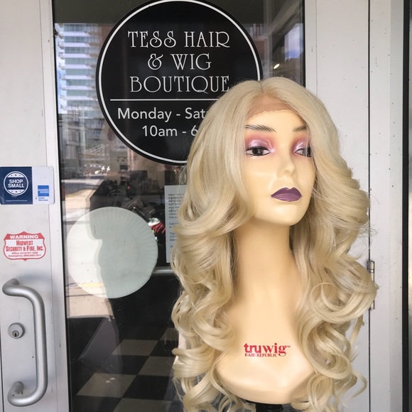 Wig blonde 613 Pretty Curly Beautiful Long Wig - Picture 5 of 8